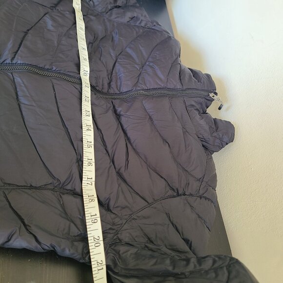 LL Bean Ultralight 850 Down Hooded Coat Three-Quarter Length Downtek Womens Sz M - Picture 3 of 11